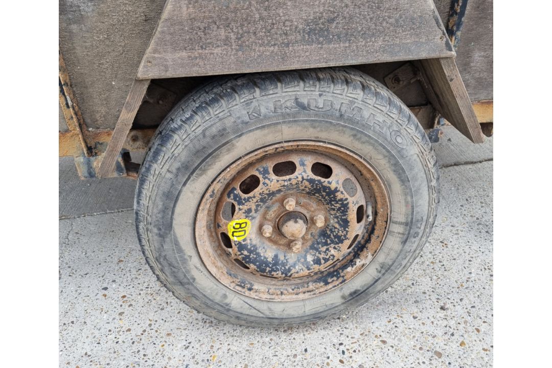 Single axle trailer with drop down ramp - full details in the description - Image 9 of 10