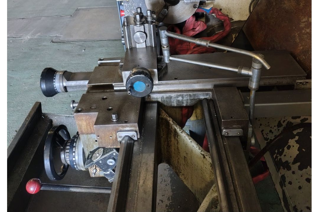 600 Lathes Ltd Colchester Triumph VS 2500 lathe - full details in the description - Image 11 of 13