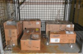 Various lab glassware - includes brands: Fisherbrand and Pyrex - full details in description