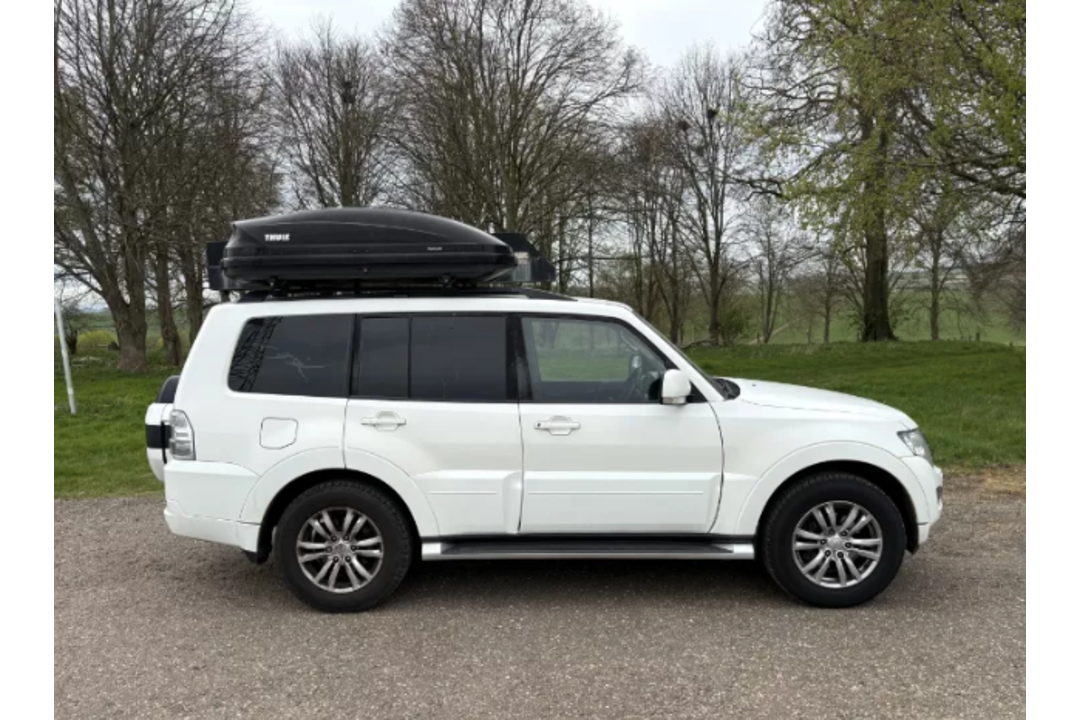 Mitsubishi Shogun 4 Work SG2 DI-D LWB – FMZ4120 (NI) – 2016 – 156480 miles – white - see desc. - Image 2 of 14