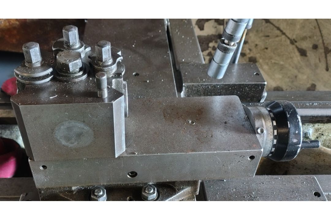 600 Lathes Ltd Colchester Triumph VS 2500 lathe - full details in the description - Image 9 of 13