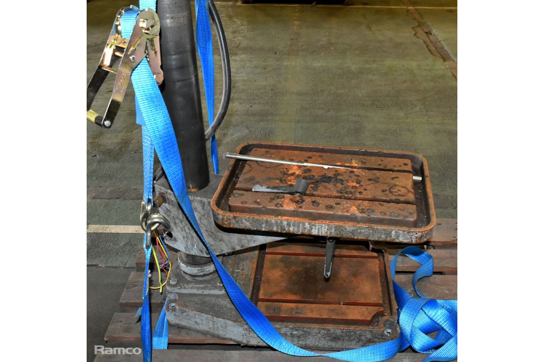 Strands S28 3 phase 415V 2.9/2.5A standing floor pillar drill - see desc. - Image 6 of 9