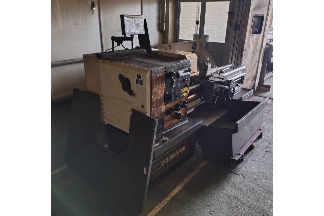 600 Lathes Ltd Colchester Triumph VS 2500 lathe - full details in the description - Image 3 of 13
