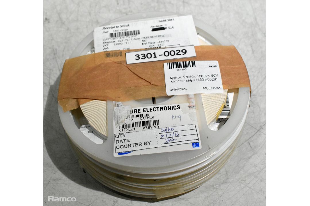 Approx 17650x 47P 5% 50V capacitor chips (3301-0029) - Image 1 of 2