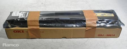 149x 8255A-5 integrated circuits (3805-0006)