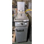 Falcon single basket fryer - W 300 x D 800 x H 1210mm - no model number