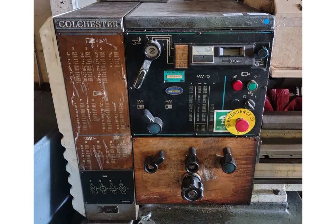 600 Lathes Ltd Colchester Triumph VS 2500 lathe - full details in the description - Image 2 of 13