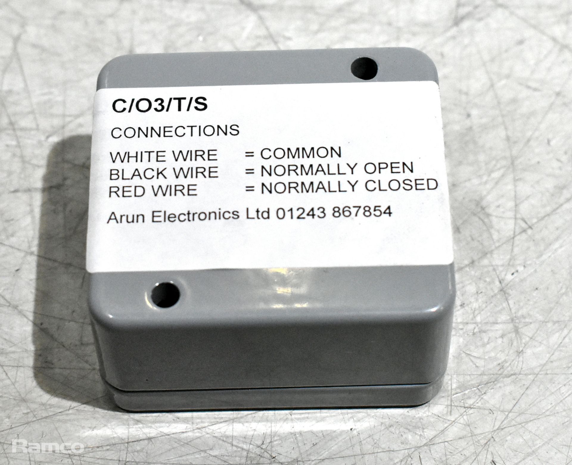 Workshop equipment and consumables - tripods, ratchets, corded angle grinder, gauges - Image 7 of 10