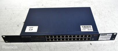 Netgear FS524 24 port ethernet switch unit - W 480 x D 210 x H 45mm