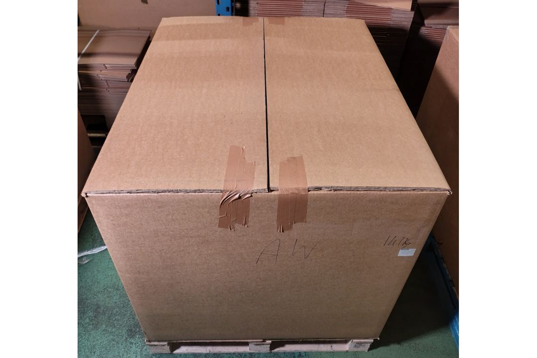Various types of ex-military hardware and accessories - 141kg – may require repair / be incomplete - Image 16 of 16