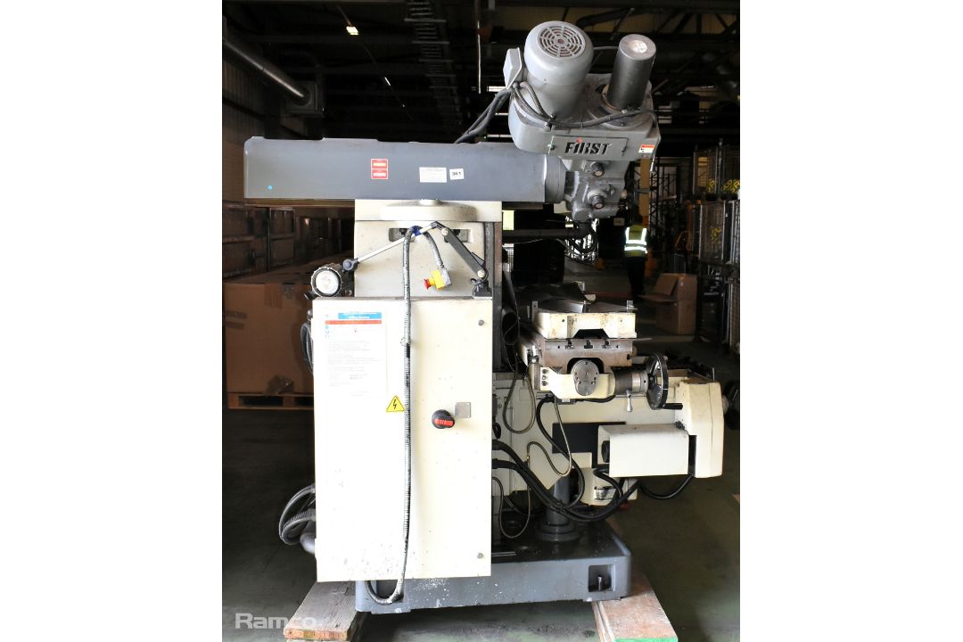 First Long Chang LC-205VSD milling machine - full details in the description - Image 1 of 15