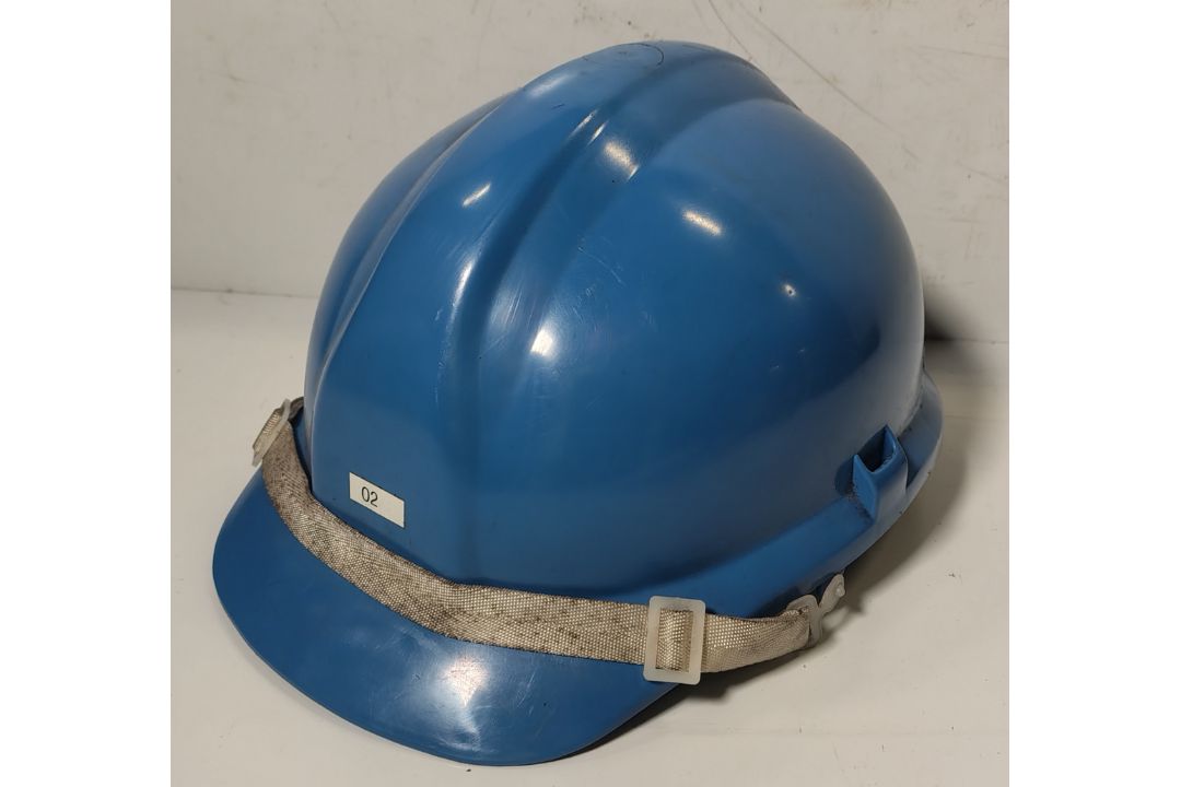 Various types of ex-military hardware and accessories - 141kg – may require repair / be incomplete - Image 2 of 16