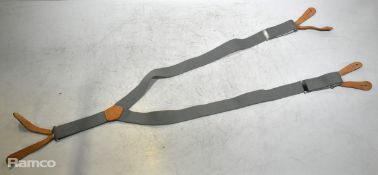 40x British Army suspenders - mixed sizes