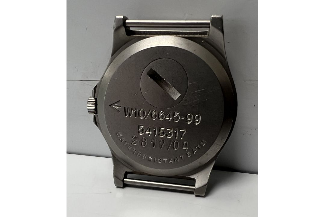 CWC W10-6645-99 British Army issue quartz wristwatch - 2004 - details in the description - Image 2 of 4