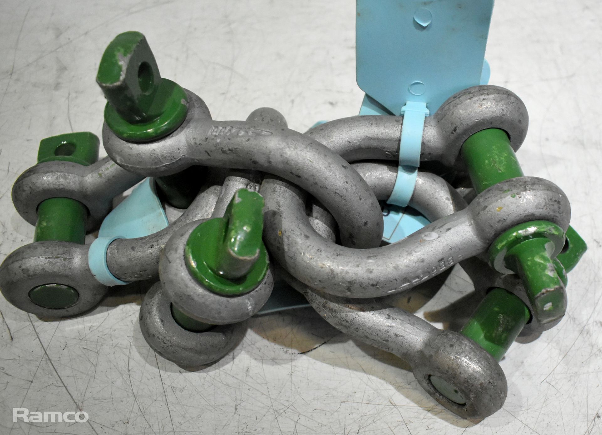 3x Sets of Pin bow shackles - BB6 WLL 6.5T - 6 per set - W 130 x D 50 x H 150mm - Image 3 of 5