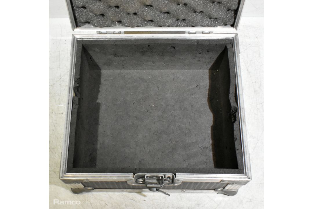 1x Small flight case - foam lined - empty - W 350 x D 310 x H 190mm - Image 3 of 4