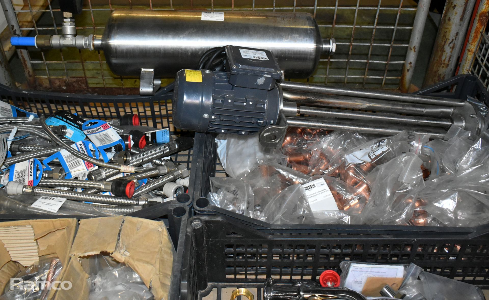 Mixed size quick connect braided hoses, Mixed copper pipe connectors & much more - see desc. - Image 6 of 15