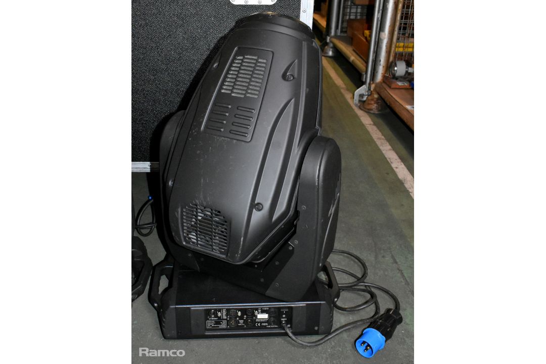 2x Robe Robin 600 spot lights in wheeled flight case - W 820 x D 590 x H 870mm - Image 5 of 13