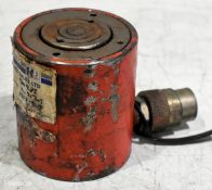 Hi-Force HLS201 hydraulic cylinder - 200 bar - 20 tonne capacity - W 90 x D 145 x H 100mm