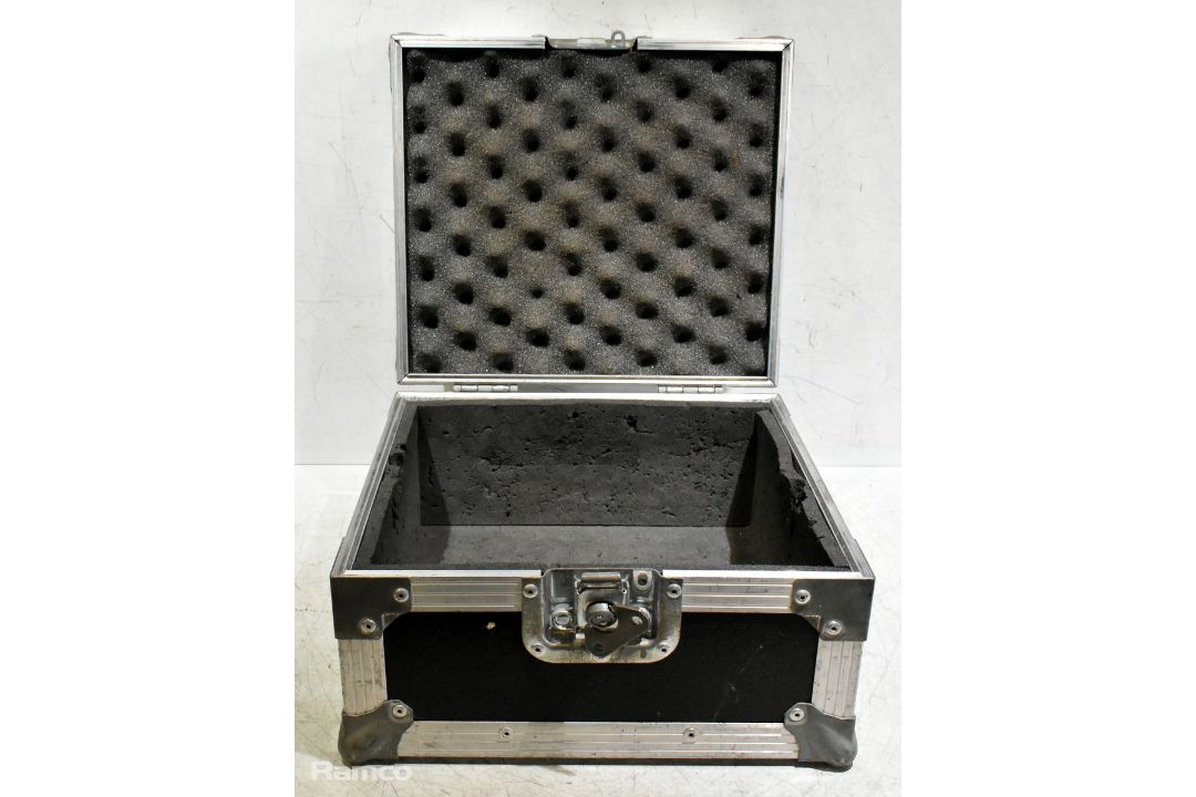 1x Small flight case - foam lined - empty - W 350 x D 310 x H 190mm - Image 2 of 4