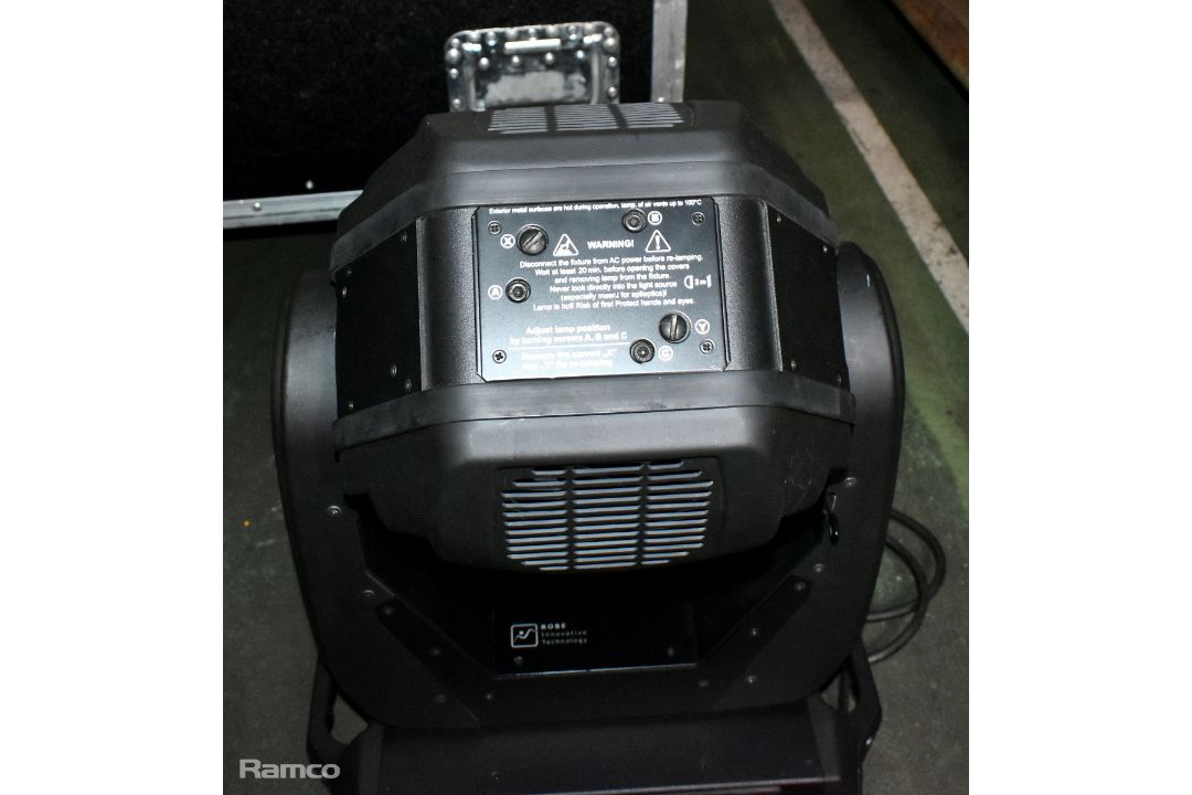 2x Robe Robin 600 spot lights in wheeled flight case - W 820 x D 590 x H 870mm - Image 6 of 12