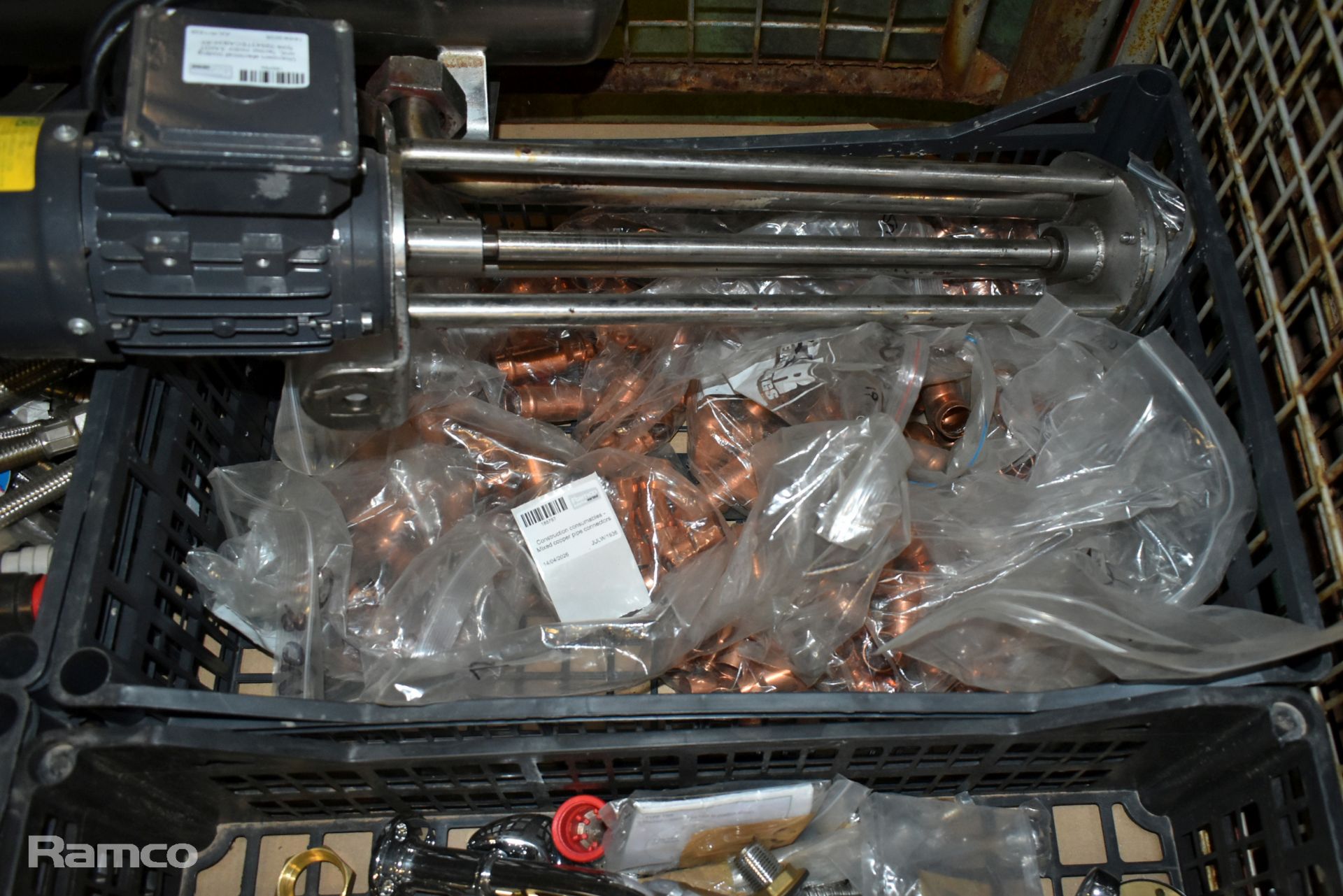Mixed size quick connect braided hoses, Mixed copper pipe connectors & much more - see desc. - Image 5 of 15