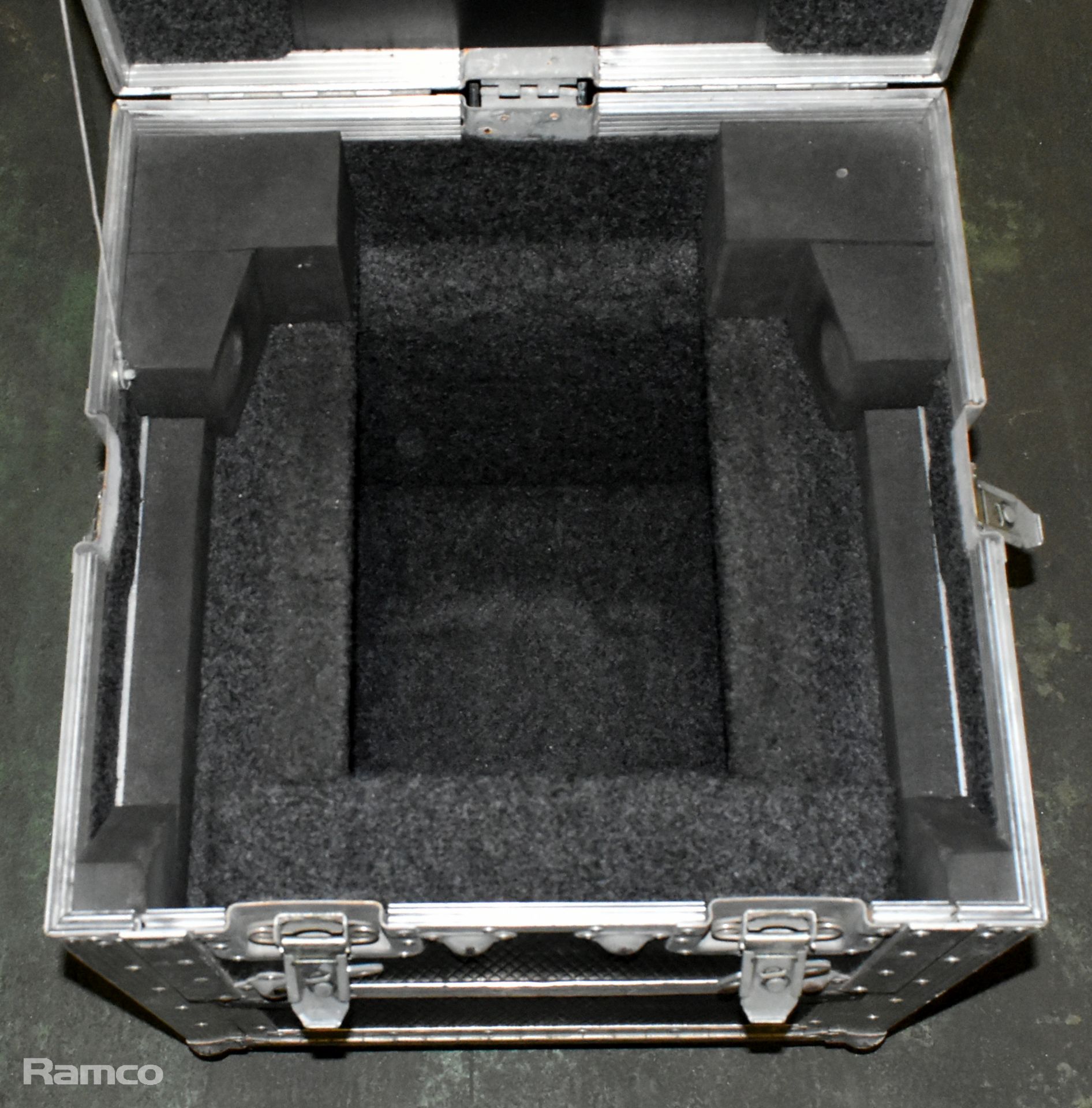 1x Mac 700 flight case with wheels - empty - W 590 x D 590 x H 890mm - Image 6 of 7