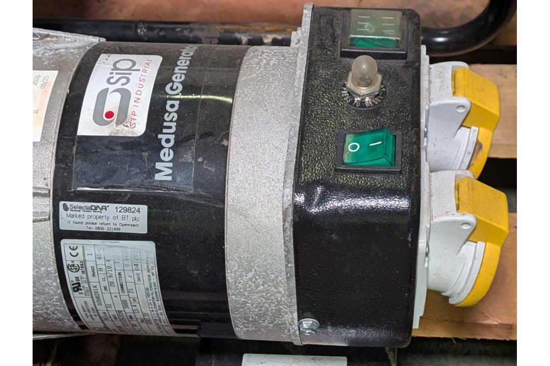 Kohler Command Pro Medusa petrol generator - W 640 x D 440 x H 460mm - Image 3 of 8
