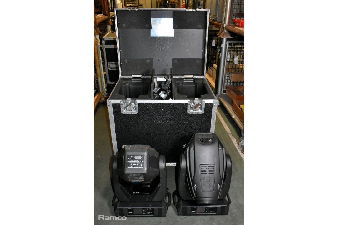 2x Robe Robin 600 spot lights in wheeled flight case - W 820 x D 590 x H 870mm - Image 1 of 12