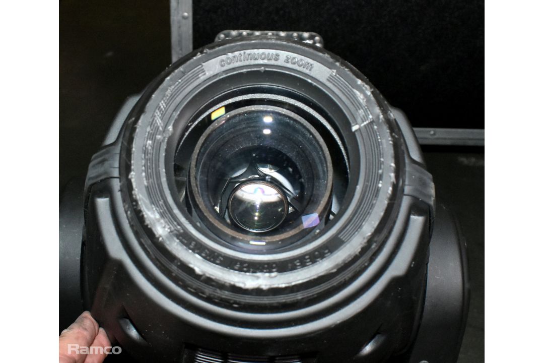 2x Robe Robin 600 spot lights in wheeled flight case - W 820 x D 590 x H 870mm - Image 8 of 12