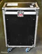 Gator Cases empty black wheeled mixer flight case - W 570 x D 310 x H 930mm