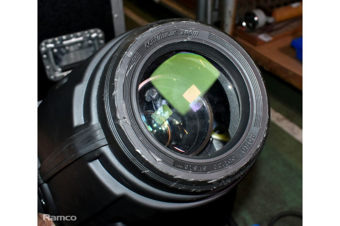 2x Robe Robin 600 spot lights (1x faulty shutter) in wheeled flight case - W 820 x D 590 x H 870mm - Image 5 of 11