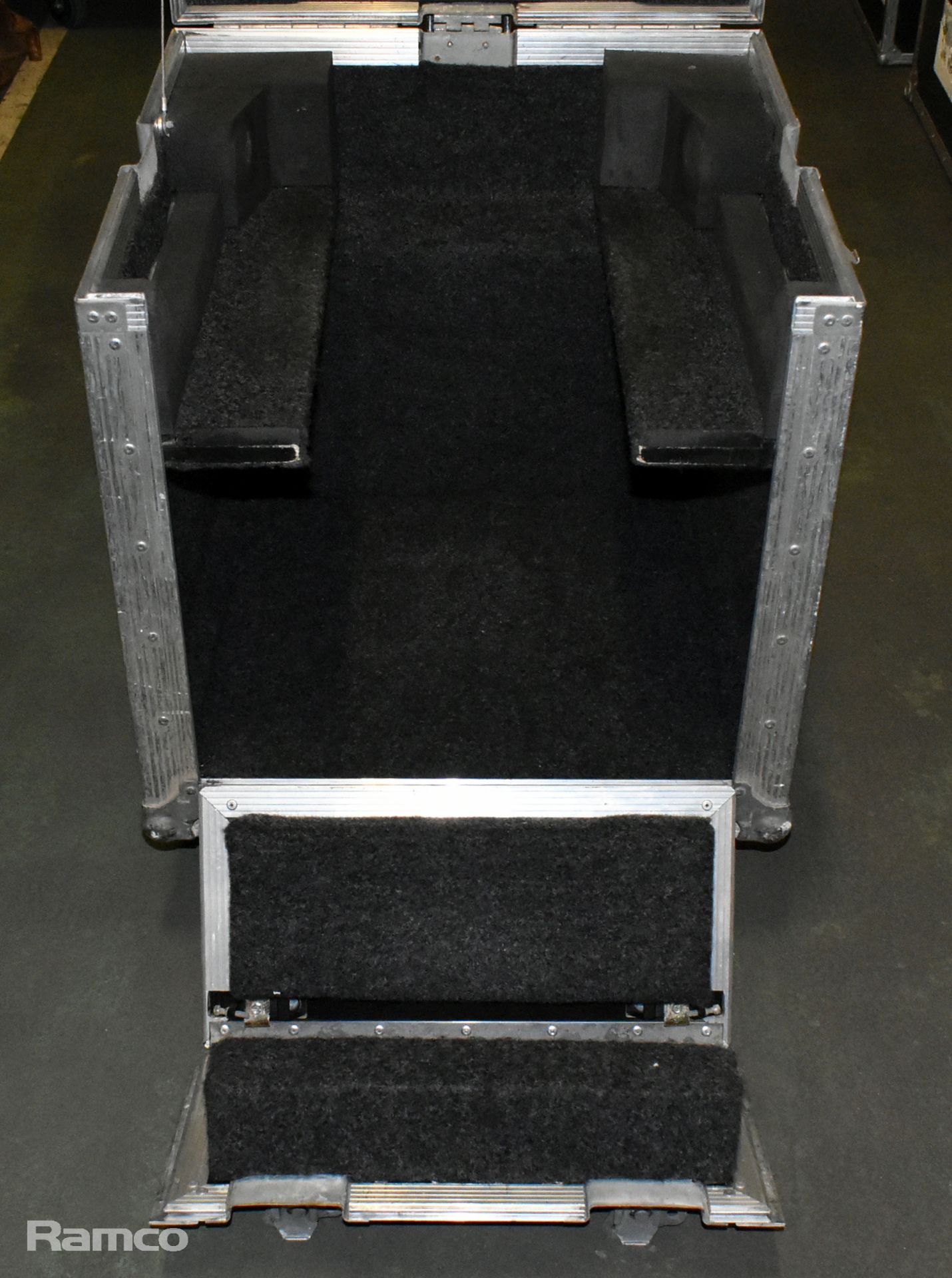 1x Mac 700 flight case with wheels - empty - W 590 x D 590 x H 890mm - Image 7 of 7