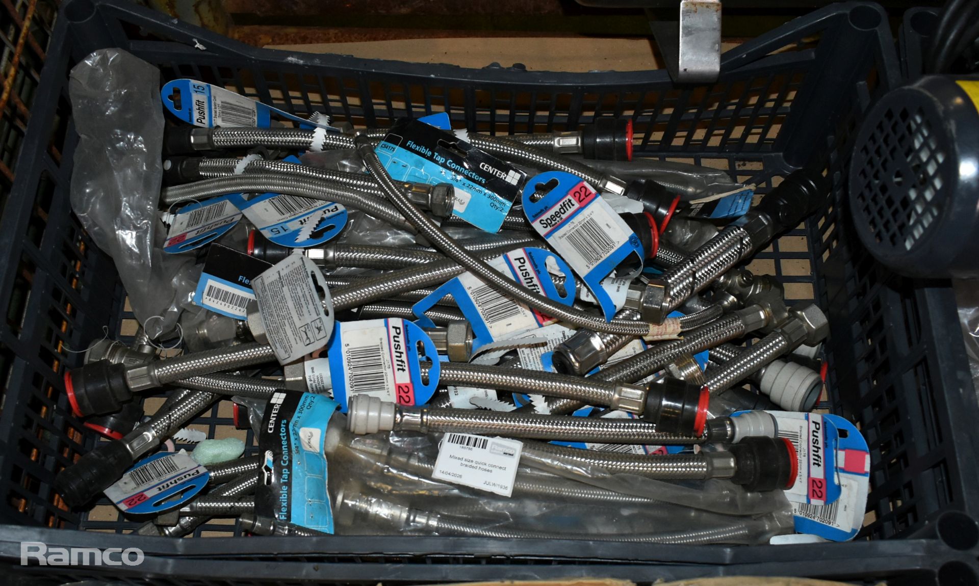 Mixed size quick connect braided hoses, Mixed copper pipe connectors & much more - see desc. - Image 3 of 15