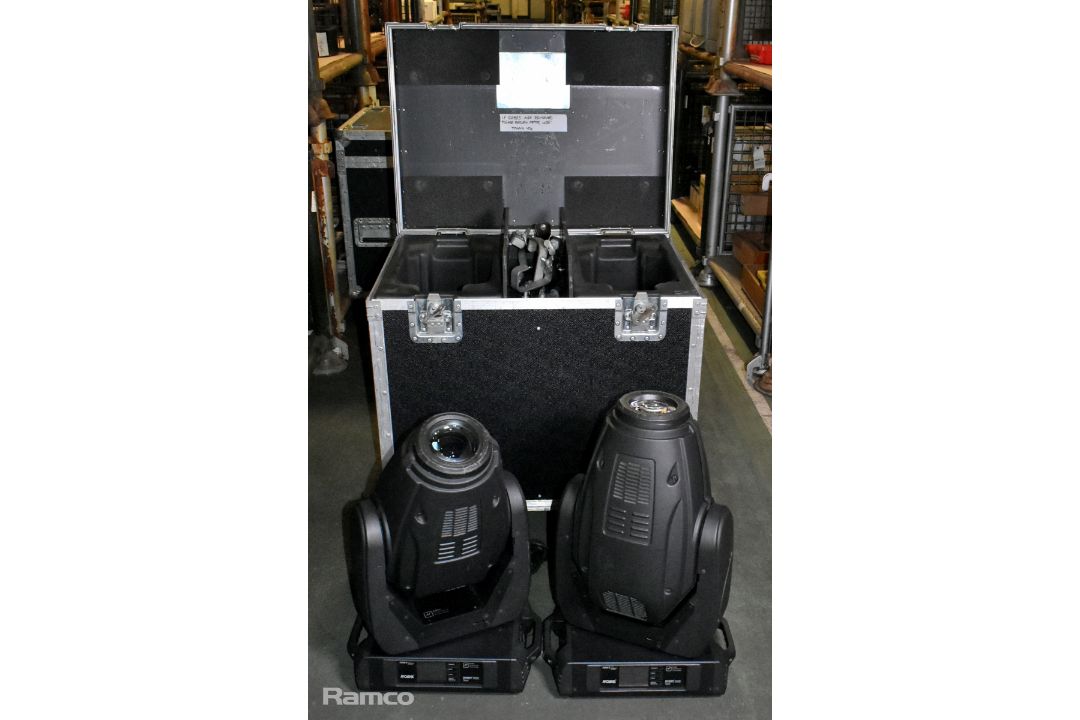 2x Robe Robin 600 spot lights in wheeled flight case - W 820 x D 590 x H 870mm - Image 1 of 13