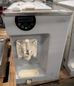 Carpigiani Krushems 191K countertop milkshake machine - W 510 x D 810 x H 885mm - low reserve