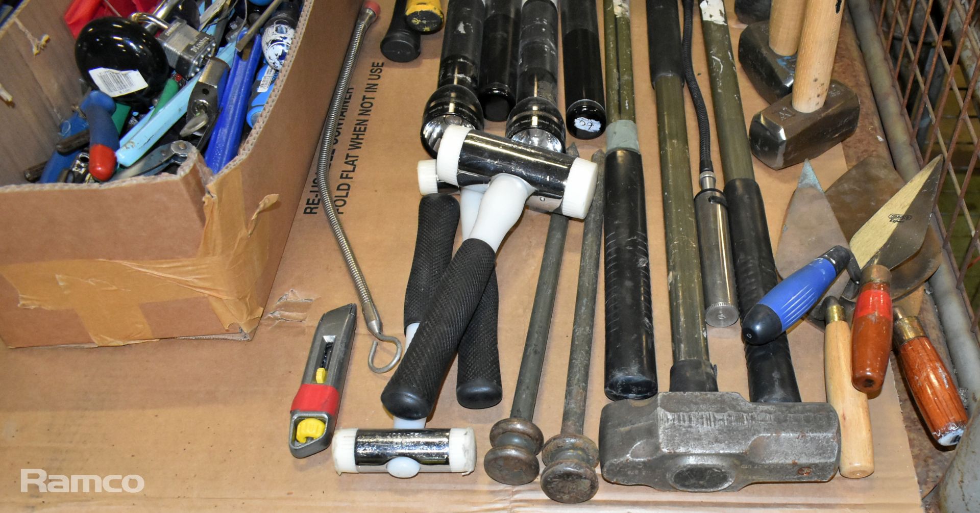 Mixed hand tools - hand drill, hand hammer, pliers, hand wire strippers, hand chisel and more - Image 6 of 6