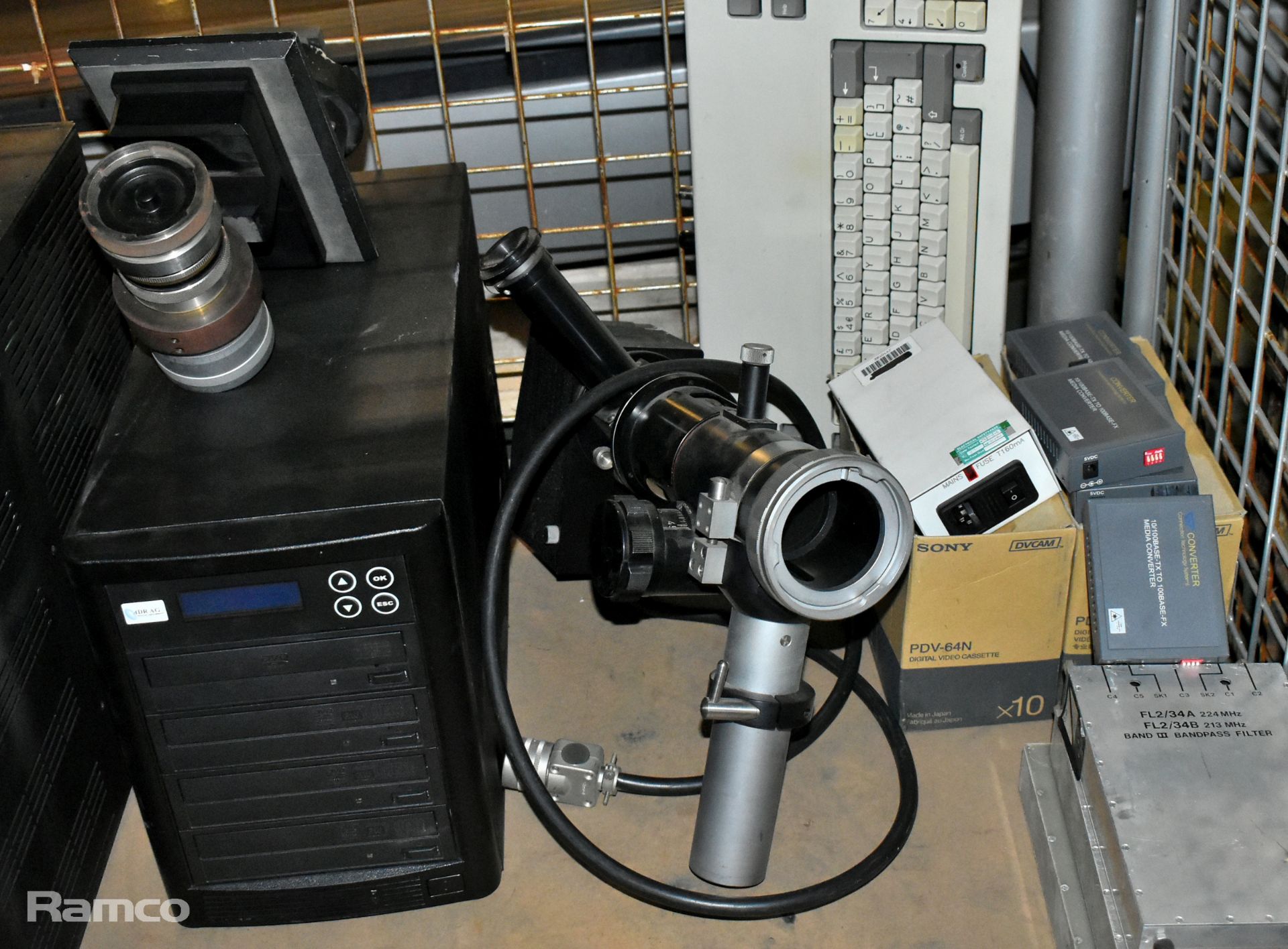 Audio visual mixed equipment - DVD duplicator, circuit boards, memory sticks and more - sse desc. - Image 12 of 26
