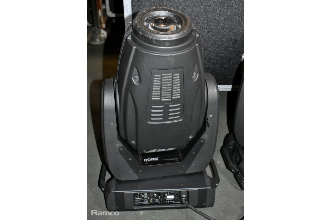 2x Robe Robin 600 spot lights in wheeled flight case - W 820 x D 590 x H 870mm - Image 9 of 13