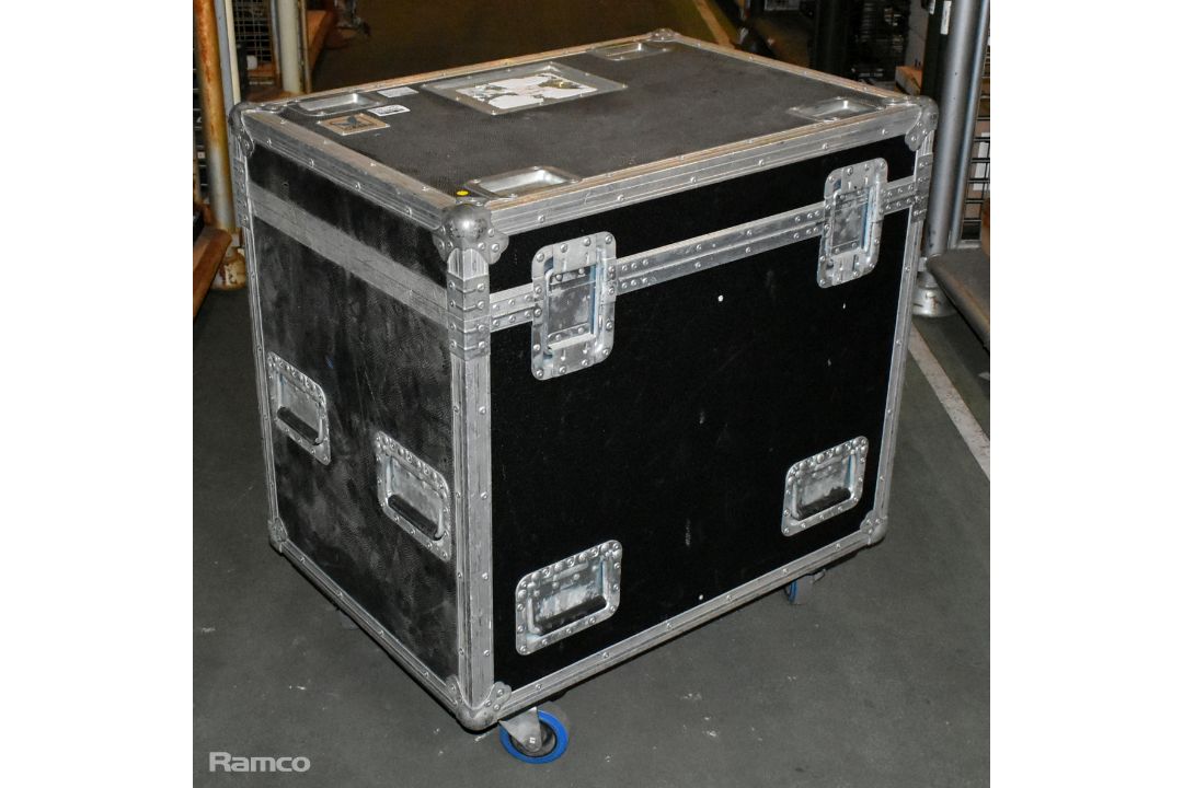 2x Robe Robin 600 spot lights (1x faulty shutter) in wheeled flight case - W 820 x D 590 x H 870mm - Image 11 of 11