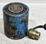 Hi-Force HLS302 hydraulic cylinder jack - unknown capacity