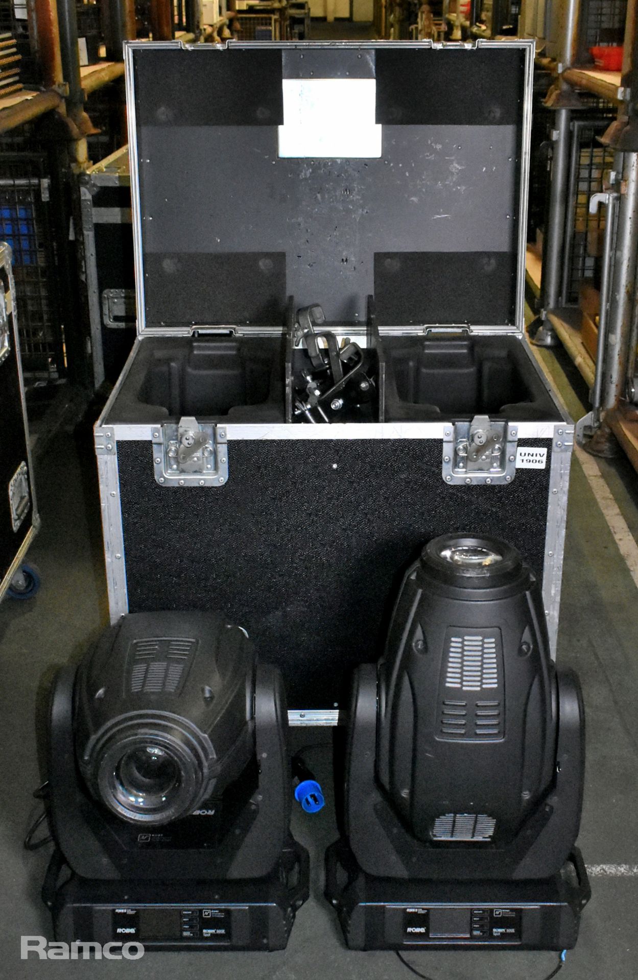 2x Robe Robin 600 spot lights (1x faulty lens) in wheeled flight case - W 820 x D 590 x H 870mm