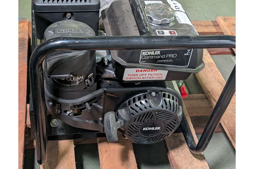 Kohler Command Pro Medusa petrol generator - W 640 x D 440 x H 460mm - Image 7 of 8