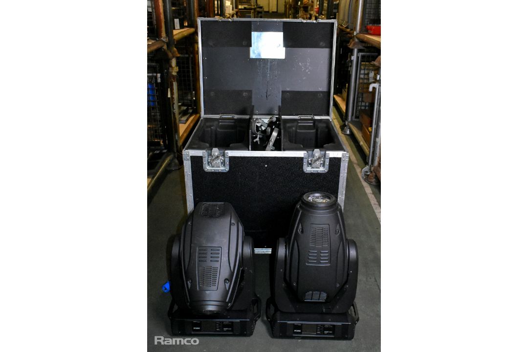 2x Robe Robin 600 spot lights in wheeled flight case - W 820 x D 590 x H 870mm - Image 1 of 13