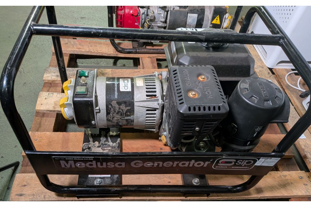 Kohler Command Pro Medusa petrol generator - W 640 x D 440 x H 460mm - Image 5 of 8