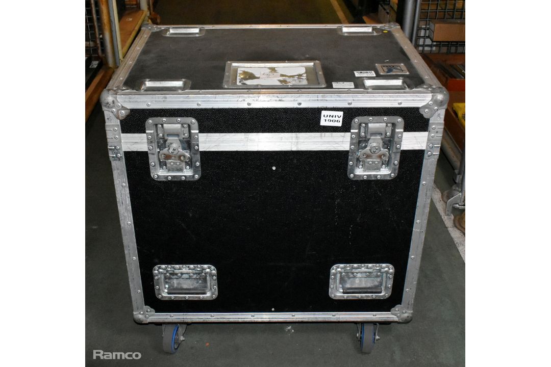 2x Robe Robin 600 spot lights (1x faulty shutter) in wheeled flight case - W 820 x D 590 x H 870mm - Image 10 of 11