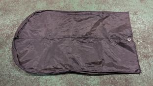 38x Mixed suit storage bags