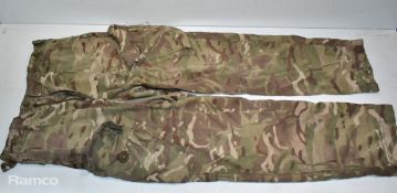 Various types of ex-military camo clothing - may include accessories - 188kg – may require repair