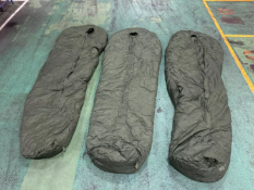 30x Medium weight sleeping bags - various types - may include arctic