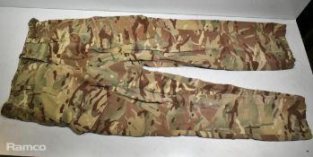 Various types of ex-military camo clothing - may include accessories - 196kg – may require repair